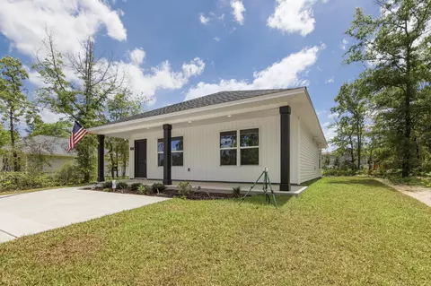 47 Pansy Ln, Defuniak Springs, FL 32433