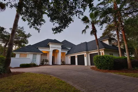 6293 Augusta Cv, Destin, FL 32541