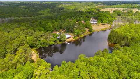 5371 N Hilton Rd, Baker, FL 32531