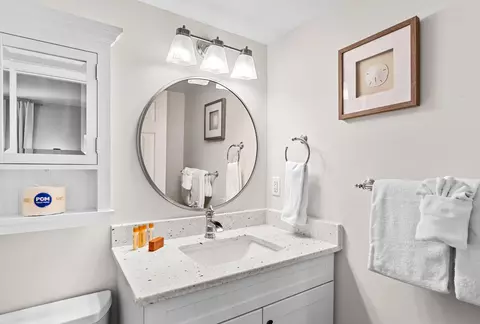 Bath - 453 E Linkside Pl, Miramar Beach, FL 32550 photo 1 of 4