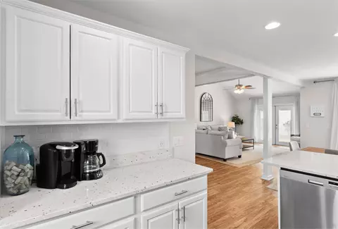 Kitchen - 453 E Linkside Pl, Miramar Beach, FL 32550 photo 5 of 6