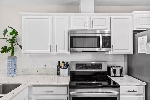 Kitchen - 453 E Linkside Pl, Miramar Beach, FL 32550 photo 4 of 6