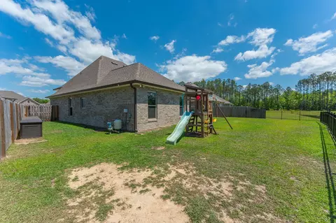 Exterior - 120 Lumen Loop, Freeport, FL 32439 photo 9 of 16