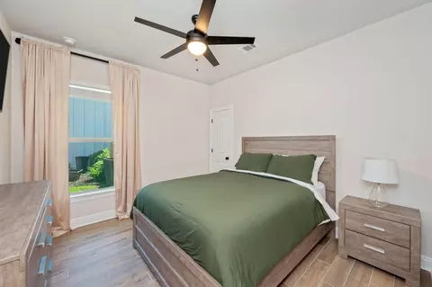 Bedroom - 120 Lumen Loop, Freeport, FL 32439 photo 7 of 8