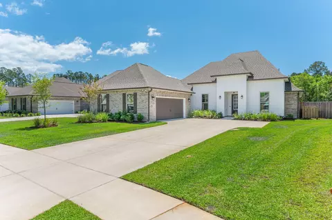 120 Lumen Loop, Freeport, FL 32439