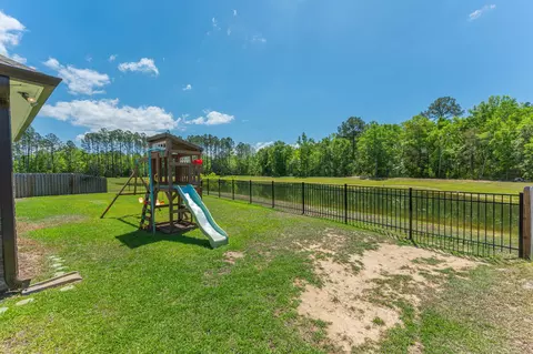 Exterior - 120 Lumen Loop, Freeport, FL 32439 photo 10 of 16