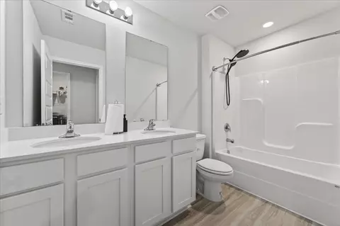 Entry Way - 2808 Tallgrass Ct, Crestview, FL 32536 photo 13 of 14