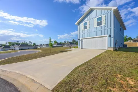 Exterior - 2808 Tallgrass Ct, Crestview, FL 32536 photo 8 of 11