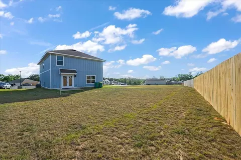 Exterior - 2808 Tallgrass Ct, Crestview, FL 32536 photo 6 of 11