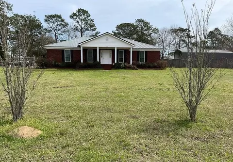 22 Ten Lake Dr, Defuniak Springs, FL 32433