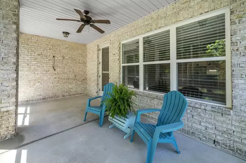 Exterior - 48 Oaktree Blvd, Freeport, FL 32439 photo 6 of 11