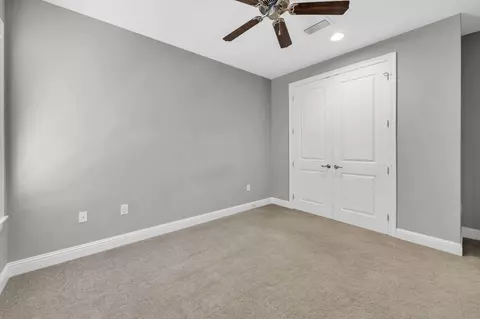 Bedroom - 48 Oaktree Blvd, Freeport, FL 32439 photo 4 of 5