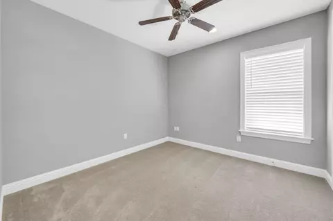 Bedroom - 48 Oaktree Blvd, Freeport, FL 32439 photo 3 of 5