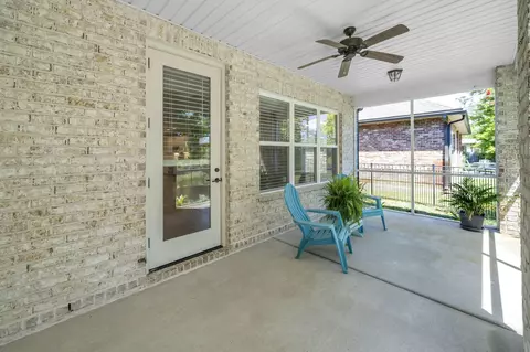 Exterior - 48 Oaktree Blvd, Freeport, FL 32439 photo 5 of 11