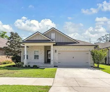 48 Oaktree Blvd, Freeport, FL 32439