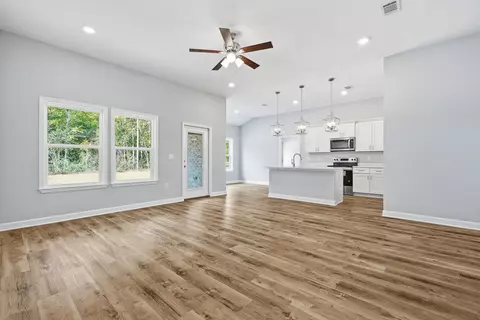 6120 Mildreds Way, Crestview, FL 32539 photo 5