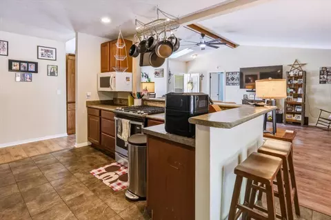 Kitchen - 1102 Phyllis Ave, Niceville, FL 32578 photo 3 of 3