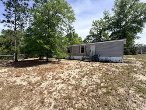 87 Pinetree Ln, Defuniak Springs, FL 32433