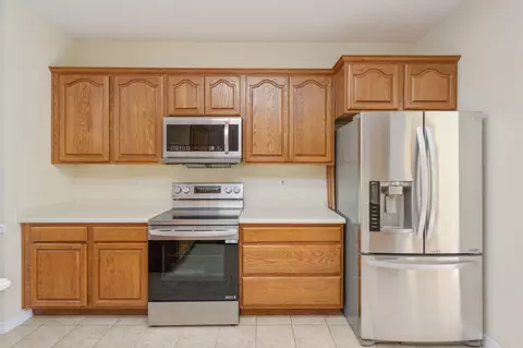 Kitchen - 5552 Frontier Dr, Crestview, FL 32536 photo 4 of 6