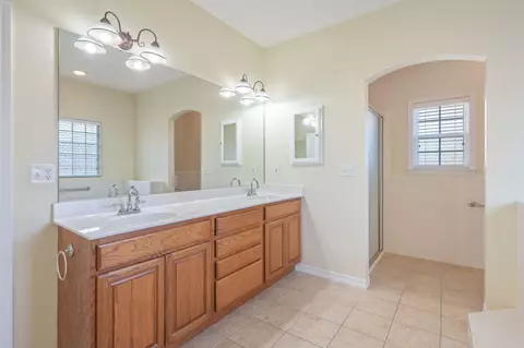 Bath - 5552 Frontier Dr, Crestview, FL 32536 photo 1 of 7
