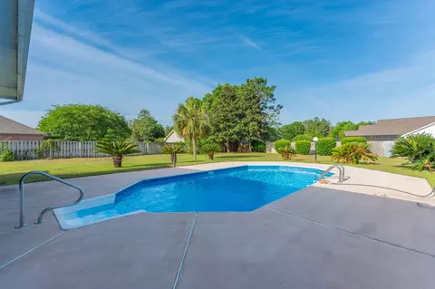 Exterior - 5552 Frontier Dr, Crestview, FL 32536 photo 10 of 15