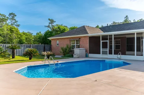 Exterior - 5552 Frontier Dr, Crestview, FL 32536 photo 11 of 15