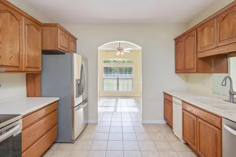 Kitchen - 5552 Frontier Dr, Crestview, FL 32536 photo 2 of 6