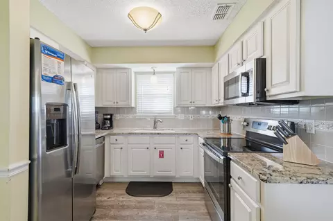 Kitchen - 30 Windancer Ln, Miramar Beach, FL 32550 photo 1 of 4