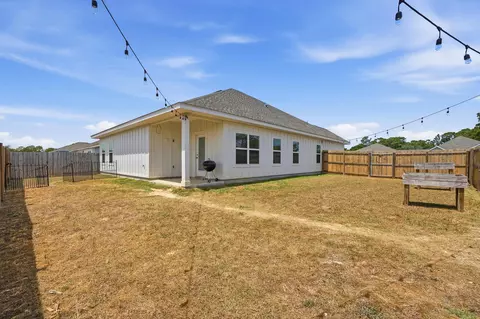 Exterior - 125 Blooming Cv, Crestview, FL 32539 photo 5 of 8