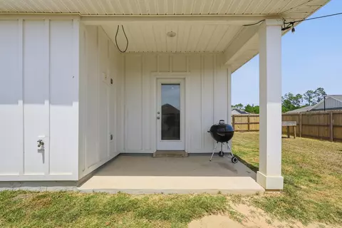 Exterior - 125 Blooming Cv, Crestview, FL 32539 photo 3 of 8