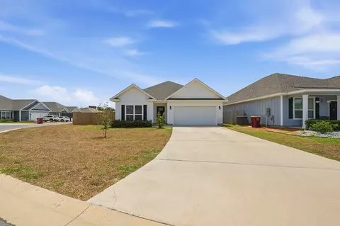 Exterior - 125 Blooming Cv, Crestview, FL 32539 photo 7 of 8