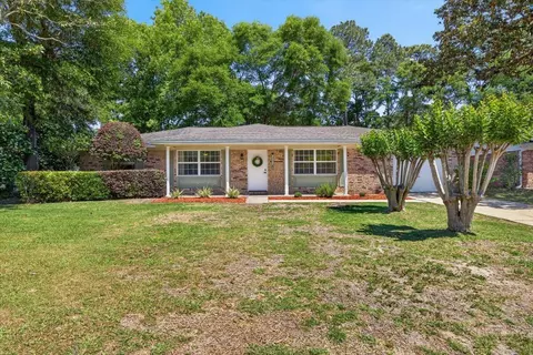 313 Pontevedra Ln, Niceville, FL 32578