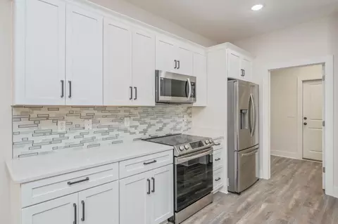 Kitchen - 6269 Possum Ridge Rd, Crestview, FL 32539 photo 4 of 7