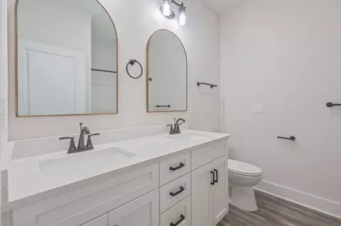 Bath - 6269 Possum Ridge Rd, Crestview, FL 32539 photo 7 of 8