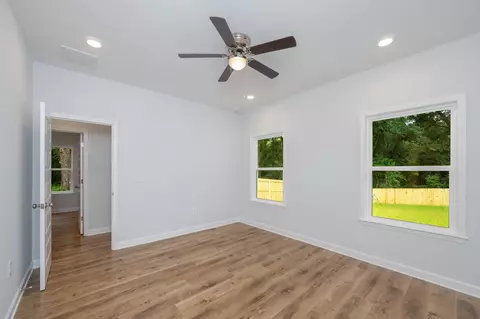 Bedroom - 740 E Chestnut Ave, Crestview, FL 32539 photo 6 of 7