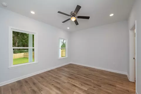 Bedroom - 740 E Chestnut Ave, Crestview, FL 32539 photo 5 of 7