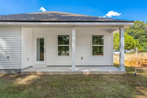 Exterior - 740 E Chestnut Ave, Crestview, FL 32539 photo 3 of 3