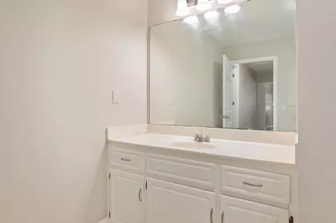 Bath - 165 Smith St, Crestview, FL 32539 photo 1 of 2