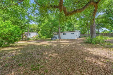 Exterior - 165 Smith St, Crestview, FL 32539 photo 10 of 10