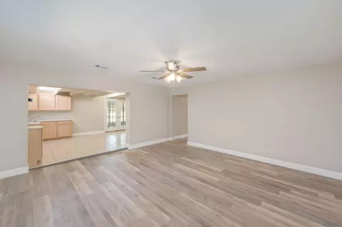 Living - 165 Smith St, Crestview, FL 32539 photo 2 of 3