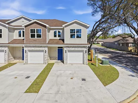 931 Kenzie Ln, Fort Walton Beach, FL 32547