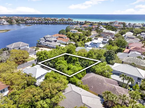 96 Vista Blfs, Destin, FL 32541