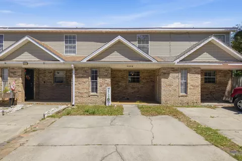 2413 Suwanee Ln, Fort Walton Beach, FL 32547