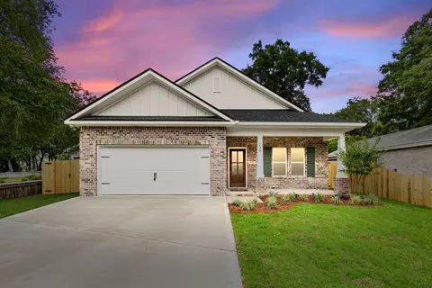 239 White St, Niceville, FL 32578