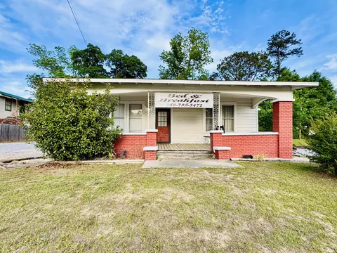 472 Claxton Ave, Elba, AL 36323