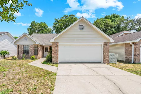 145 Wright Cir, Niceville, FL 32578