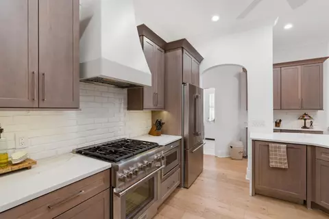 Kitchen - 792 N Indigo Loop, Miramar Beach, FL 32550 photo 3 of 3