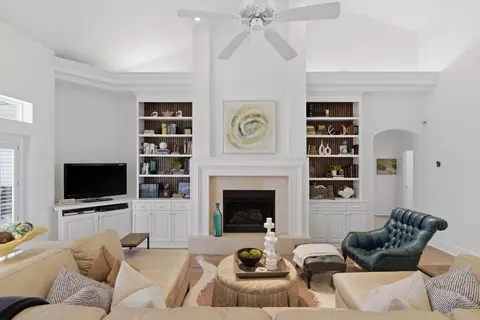 Living - 792 N Indigo Loop, Miramar Beach, FL 32550 photo 1 of 3
