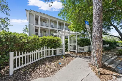 167 SE Brooks St #102, Fort Walton Beach, FL 32548