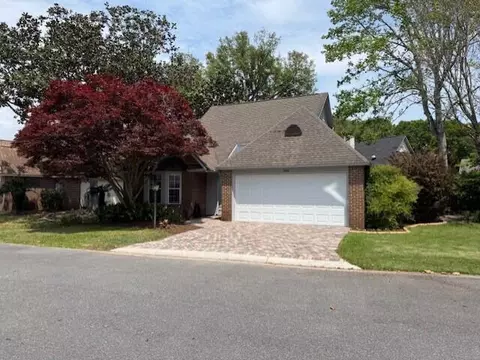708 Putter Dr, Niceville, FL 32578